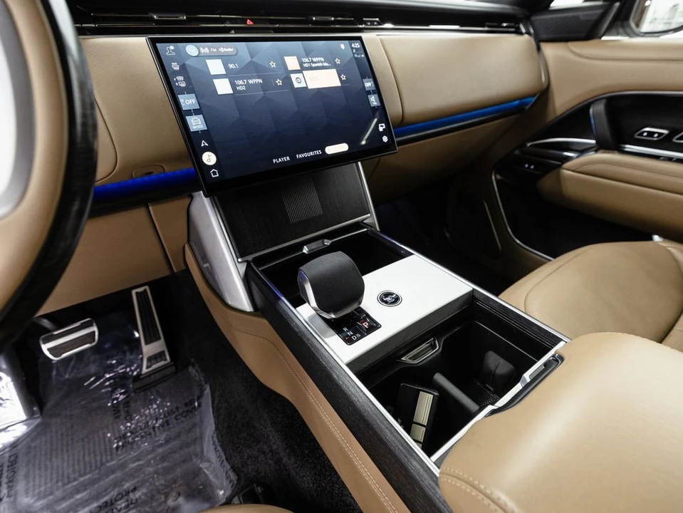 2024 Land Rover Range Rover L460 - Image 14 of 21