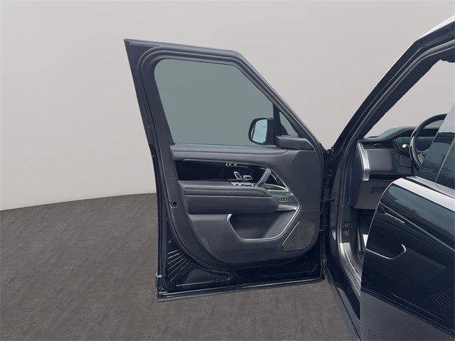 2024 Land Rover Range Rover L460 - Image 11 of 12