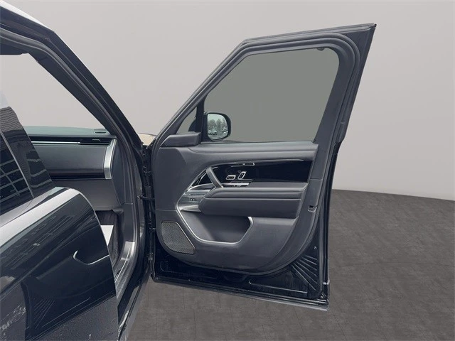 2024 Land Rover Range Rover L460 - Image 16 of 21