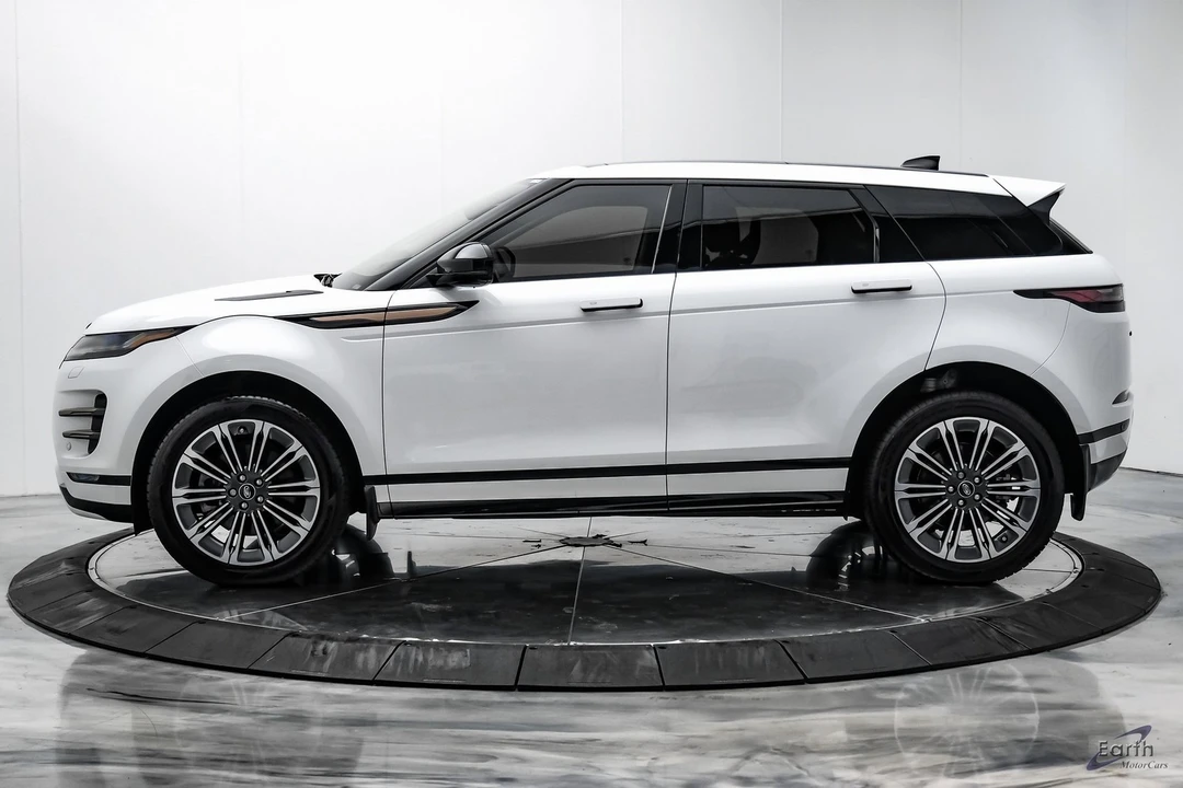 2024 Land Rover Range Rover L460 - Image 5 of 12