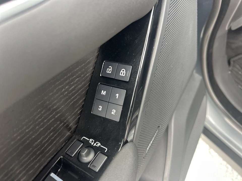 2024 Land Rover Range Rover L460 - Image 11 of 12