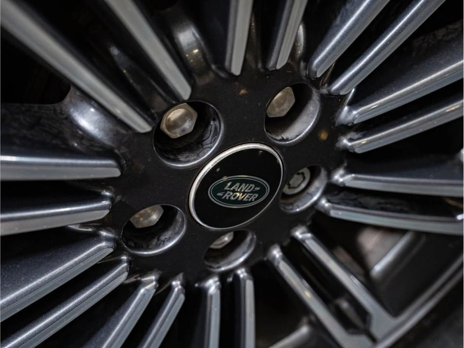 2024 Land Rover Range Rover Evoque 2nd Gen - Image 8 of 20