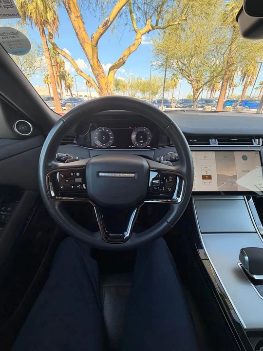 2024 Land Rover Range Rover Evoque 2nd Gen - Image 9 of 14