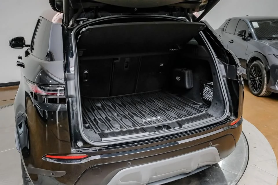 2024 Land Rover Range Rover Evoque 2nd Gen - Image 18 of 20