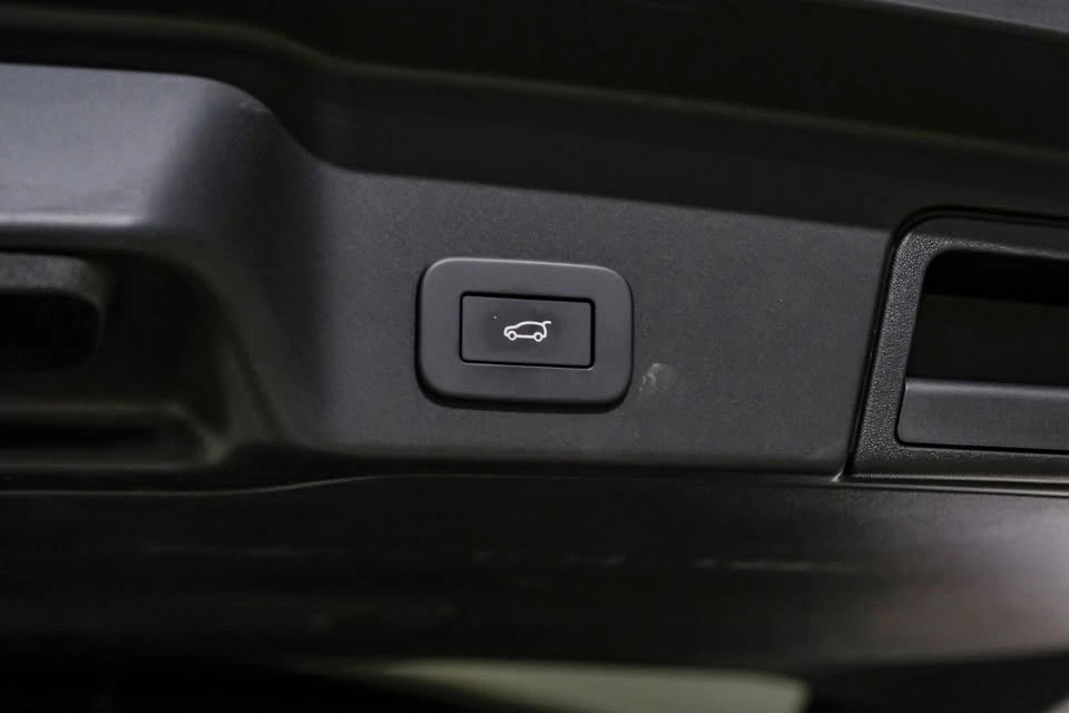 2024 Land Rover Range Rover Evoque 2nd Gen - Image 8 of 20