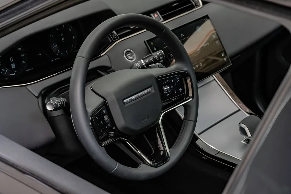 2024 Land Rover Range Rover Evoque 2nd Gen - Image 9 of 20