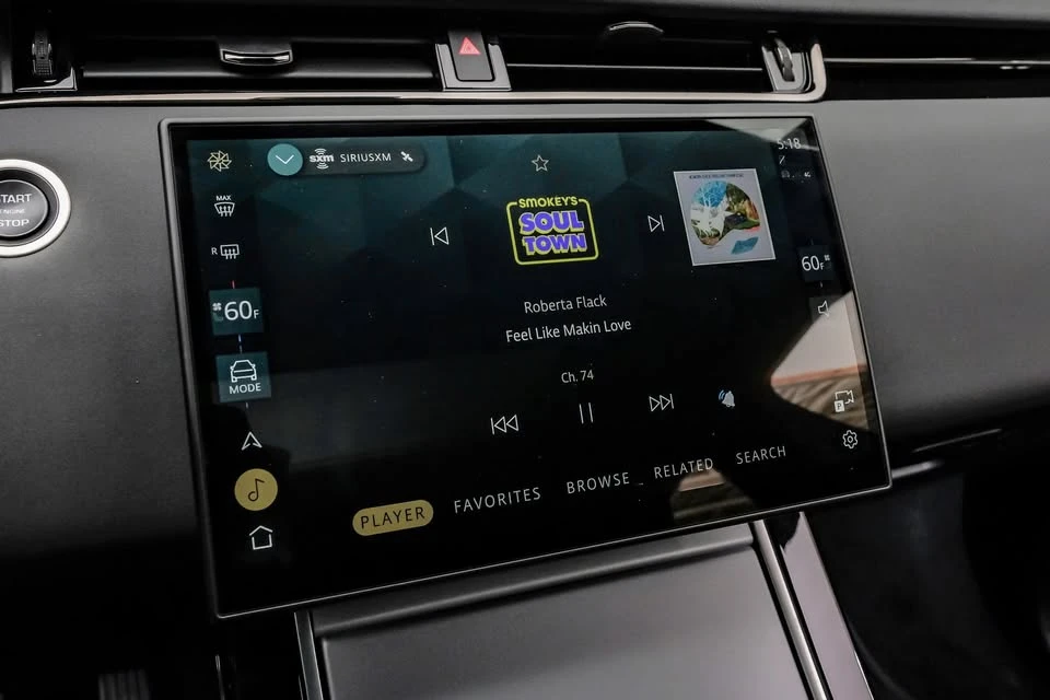 2024 Land Rover Range Rover Evoque 2nd Gen - Image 13 of 19