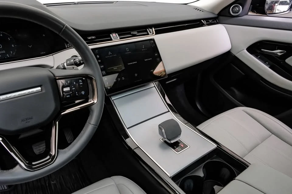 2024 Land Rover Range Rover Evoque 2nd Gen - Image 3 of 20