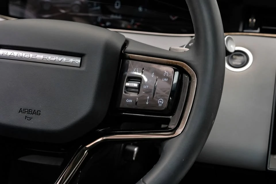 2024 Land Rover Range Rover Evoque 2nd Gen - Image 9 of 20