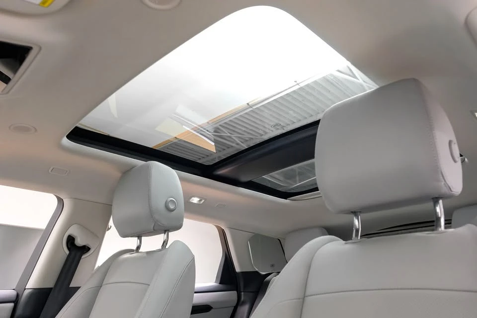 2024 Land Rover Range Rover Evoque 2nd Gen - Image 3 of 20