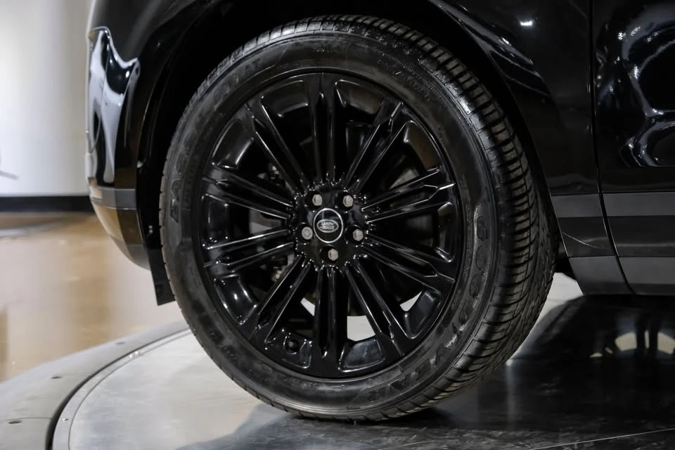 2024 Land Rover Range Rover Evoque 2nd Gen - Image 10 of 20