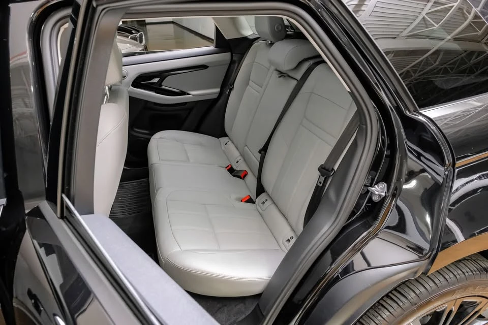 2024 Land Rover Range Rover Evoque 2nd Gen - Image 15 of 20