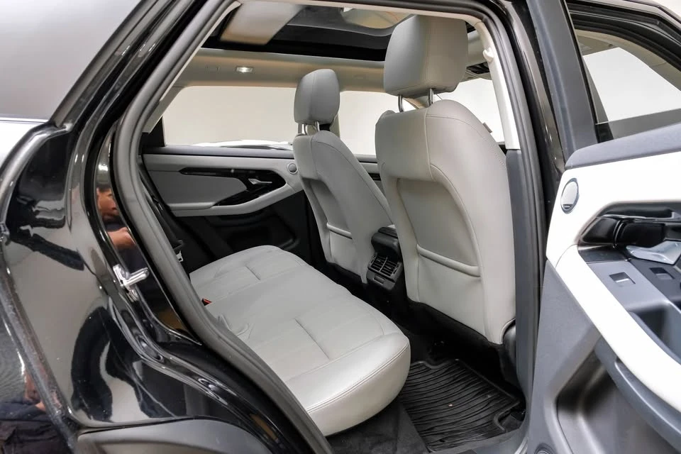 2024 Land Rover Range Rover Evoque 2nd Gen - Image 19 of 20