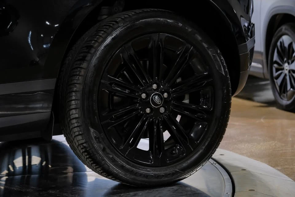 2024 Land Rover Range Rover Evoque 2nd Gen - Image 12 of 20