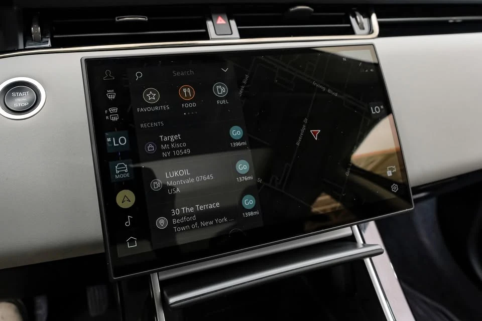 2024 Land Rover Range Rover Evoque 2nd Gen - Image 13 of 20