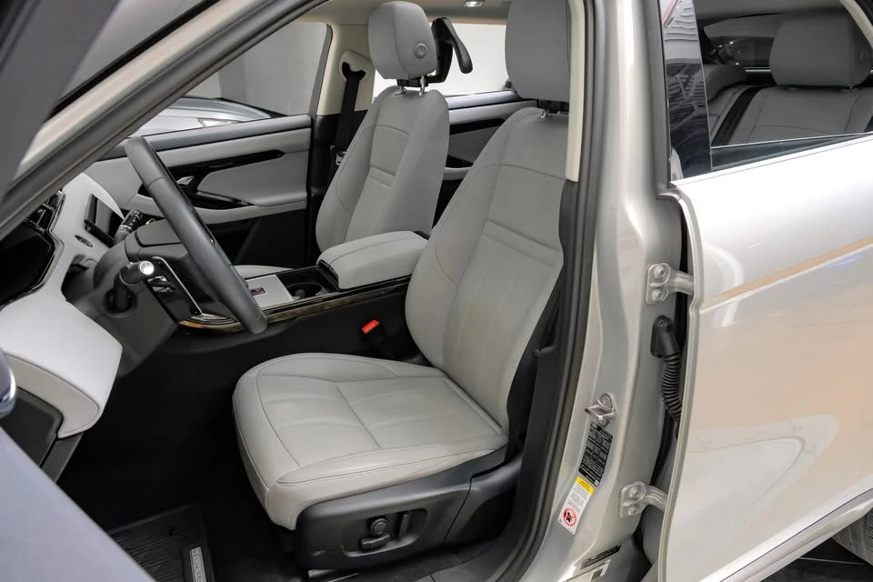 2024 Land Rover Range Rover Evoque 2nd Gen - Image 11 of 20
