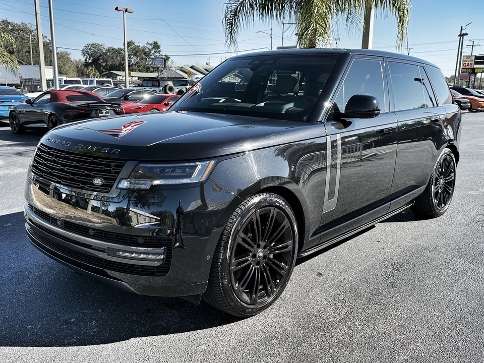 2024 Land Rover Range Rover L460 - Image 11 of 12