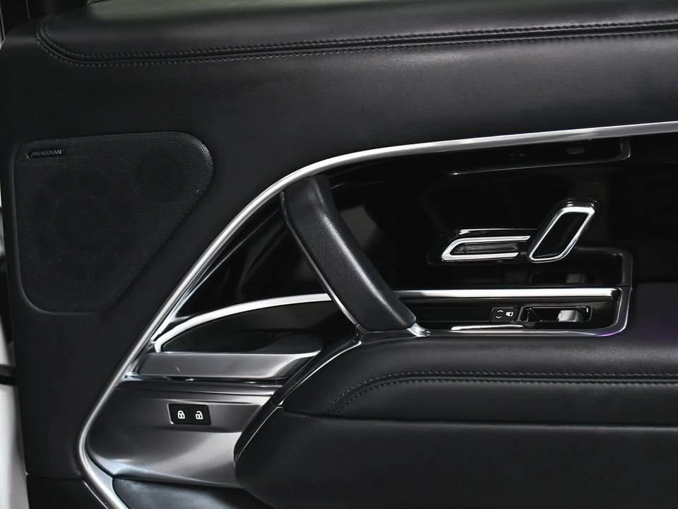 2024 Land Rover Range Rover L460 - Image 17 of 20