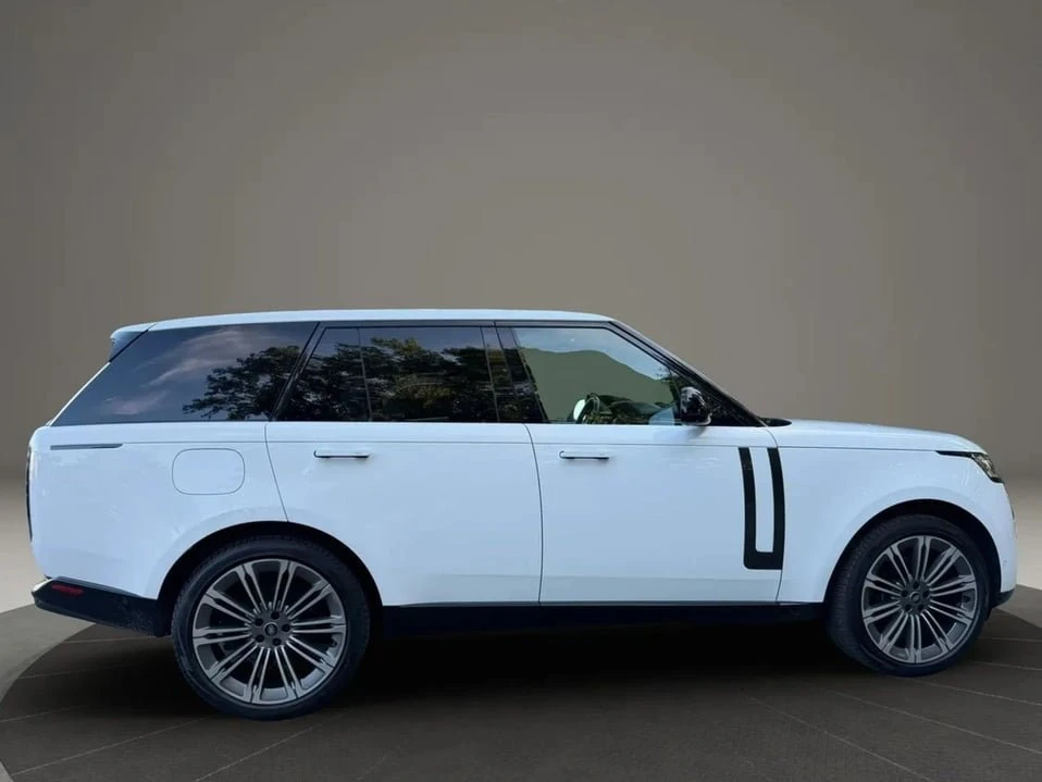2024 Land Rover Range Rover L460 - Image 4 of 20