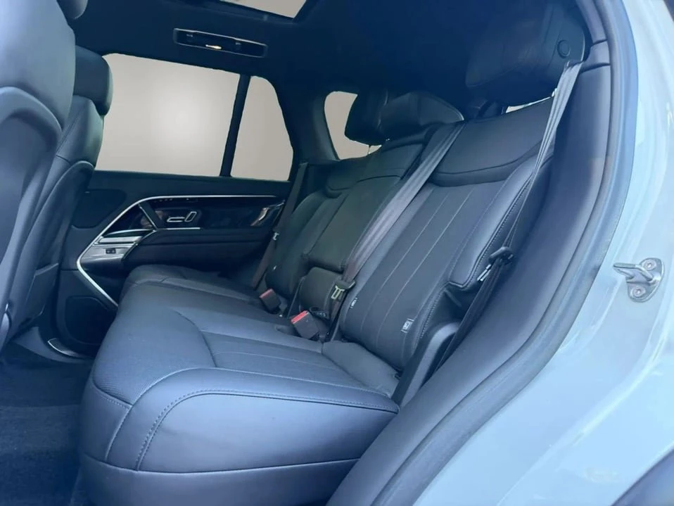 2024 Land Rover Range Rover L460 - Image 12 of 20