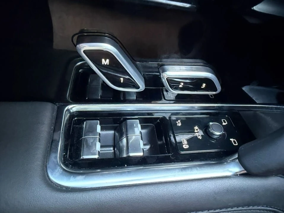 2024 Land Rover Range Rover L460 - Image 20 of 20