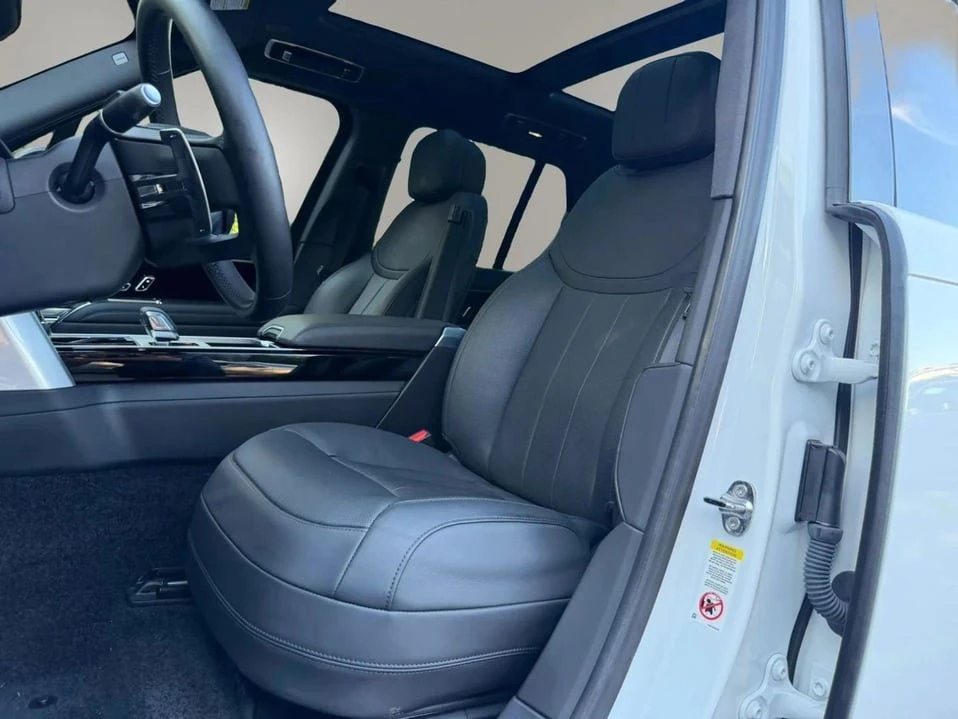 2024 Land Rover Range Rover L460 - Image 11 of 20