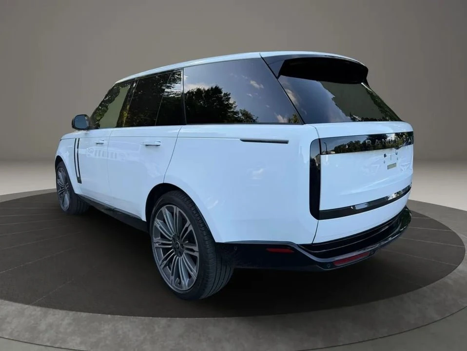 2024 Land Rover Range Rover L460 - Image 7 of 20