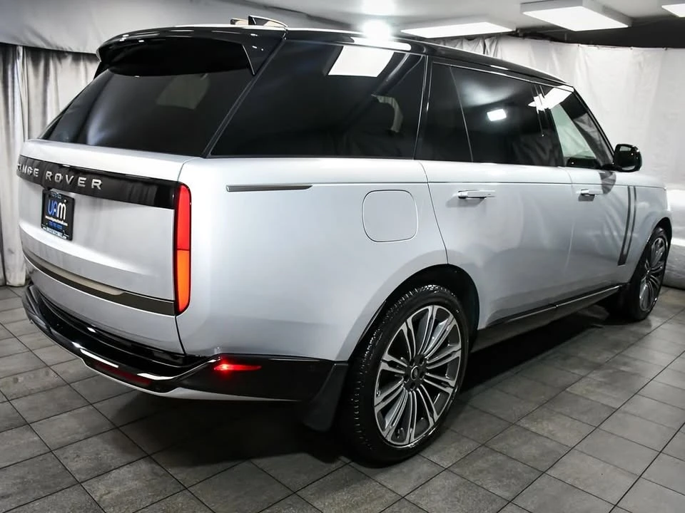 2024 Land Rover Range Rover L460 - Image 3 of 17