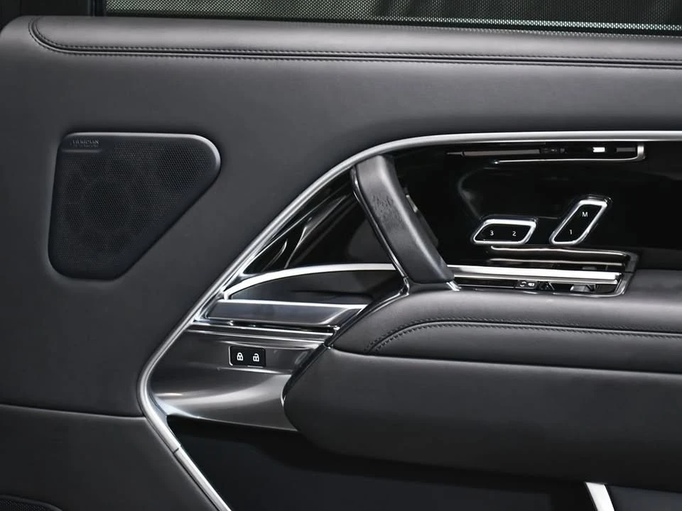 2024 Land Rover Range Rover L460 - Image 16 of 17