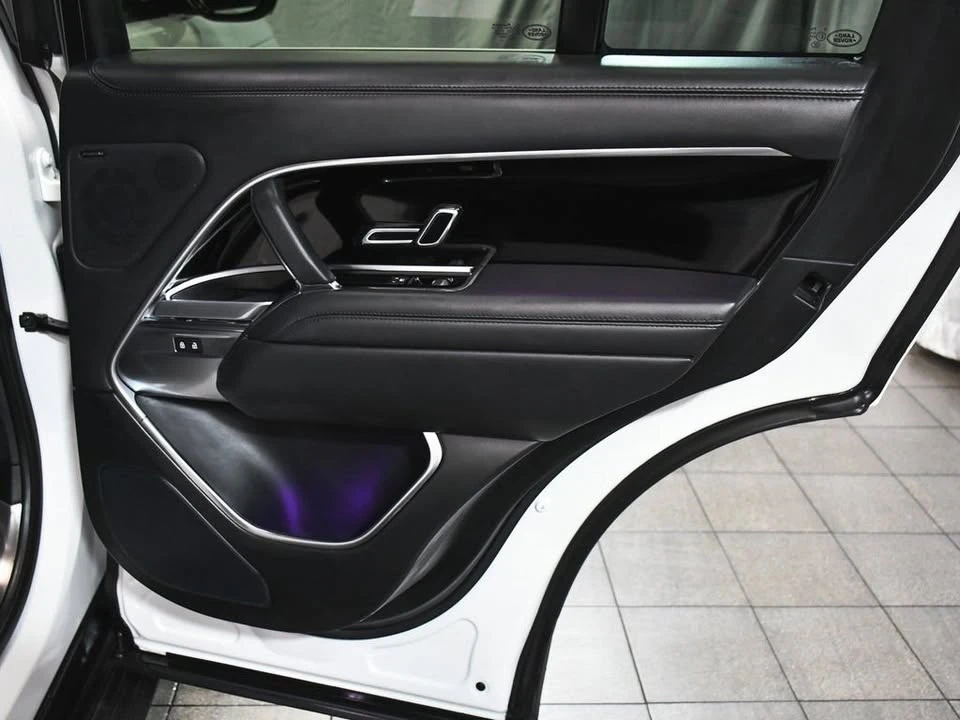 2024 Land Rover Range Rover L460 - Image 16 of 20
