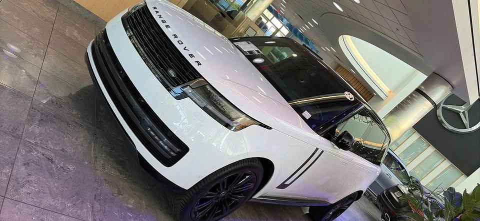 2024 Land Rover Range Rover L460 - Image 2 of 4