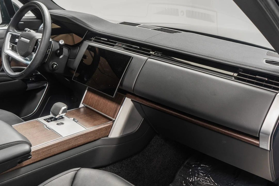 2024 Land Rover Range Rover L460 - Image 14 of 21