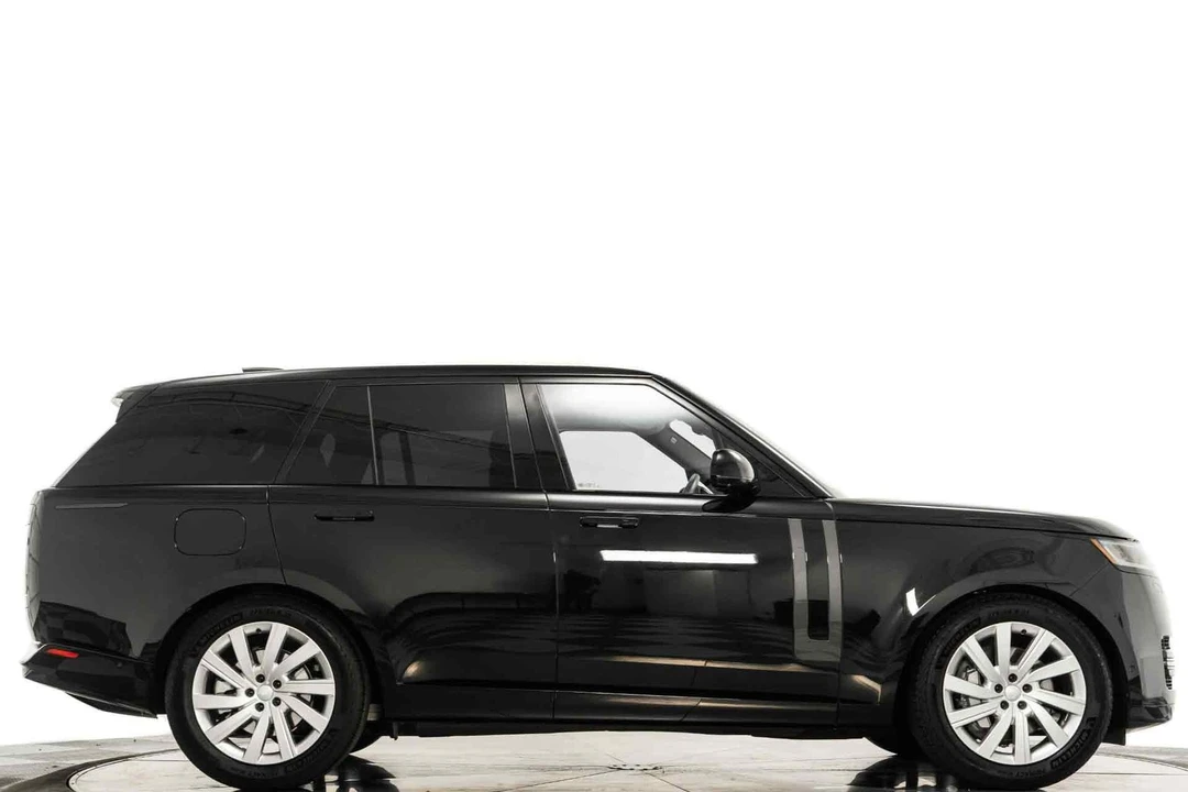2024 Land Rover Range Rover L460 - Image 2 of 21