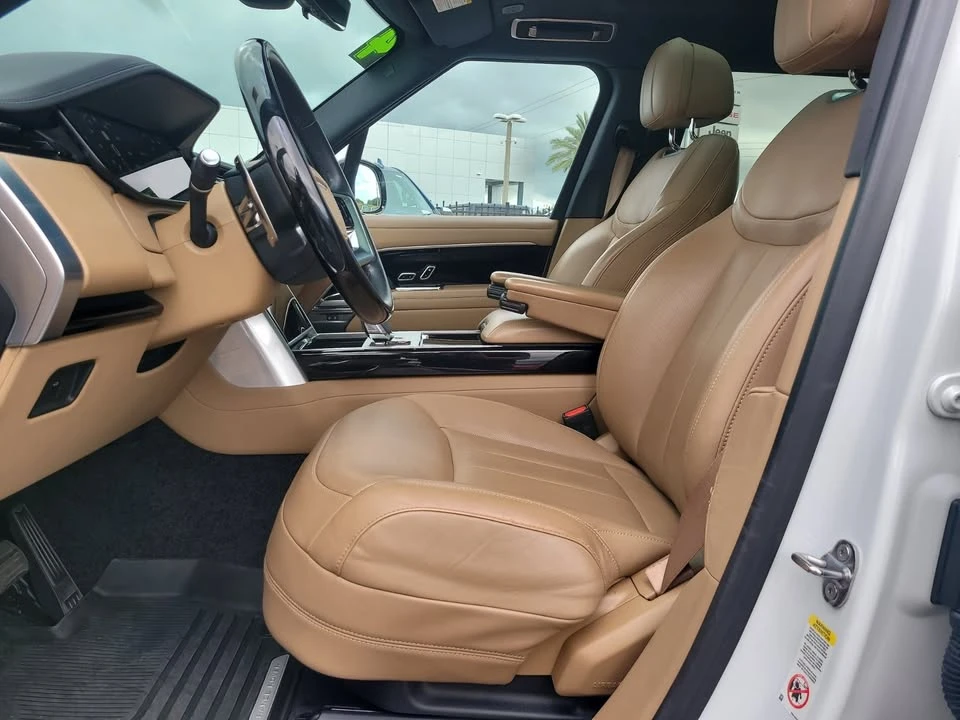 2024 Land Rover Range Rover L460 - Image 14 of 16