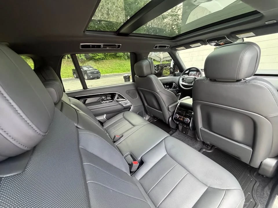 2024 Land Rover Range Rover L460 - Image 18 of 20