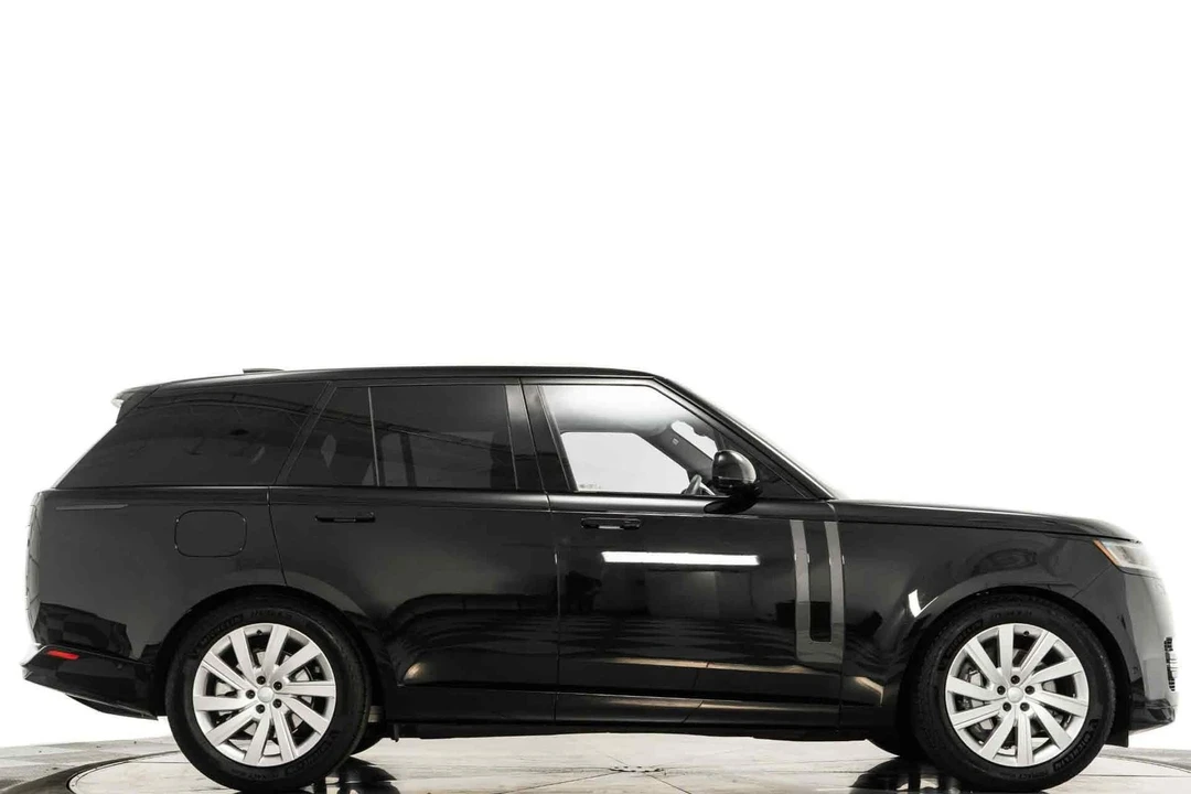 2024 Land Rover Range Rover L460 - Image 2 of 21