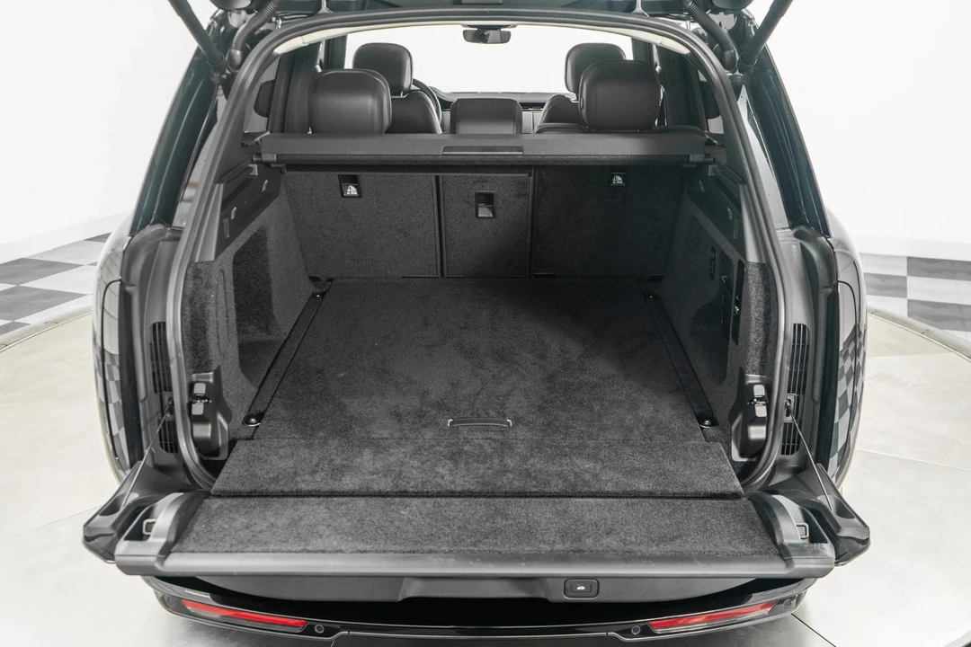 2024 Land Rover Range Rover L460 - Image 18 of 21