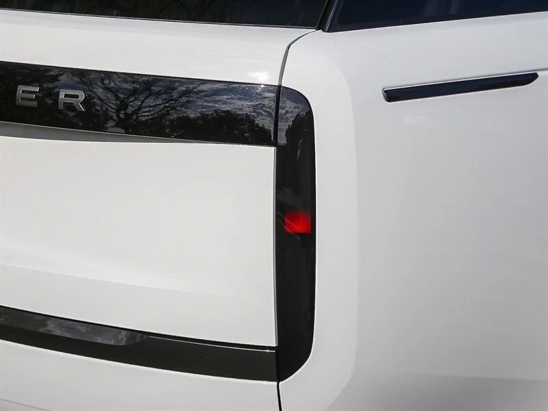 2024 Land Rover Range Rover L460 - Image 15 of 21