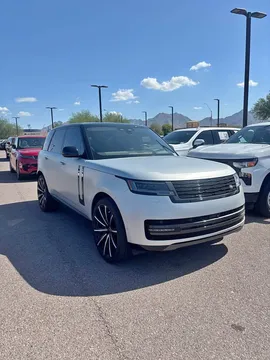 2024 Land Rover Range Rover P400 SE Sport Utility 4D