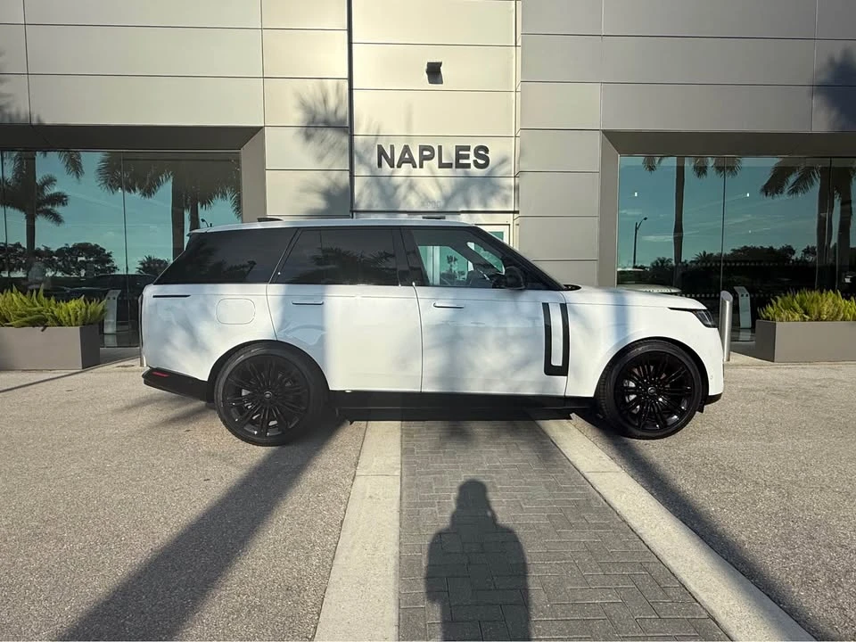 2024 Land Rover Range Rover L460 - Image 3 of 20