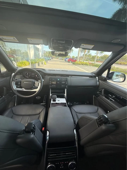 2024 Land Rover Range Rover L460 - Image 11 of 20
