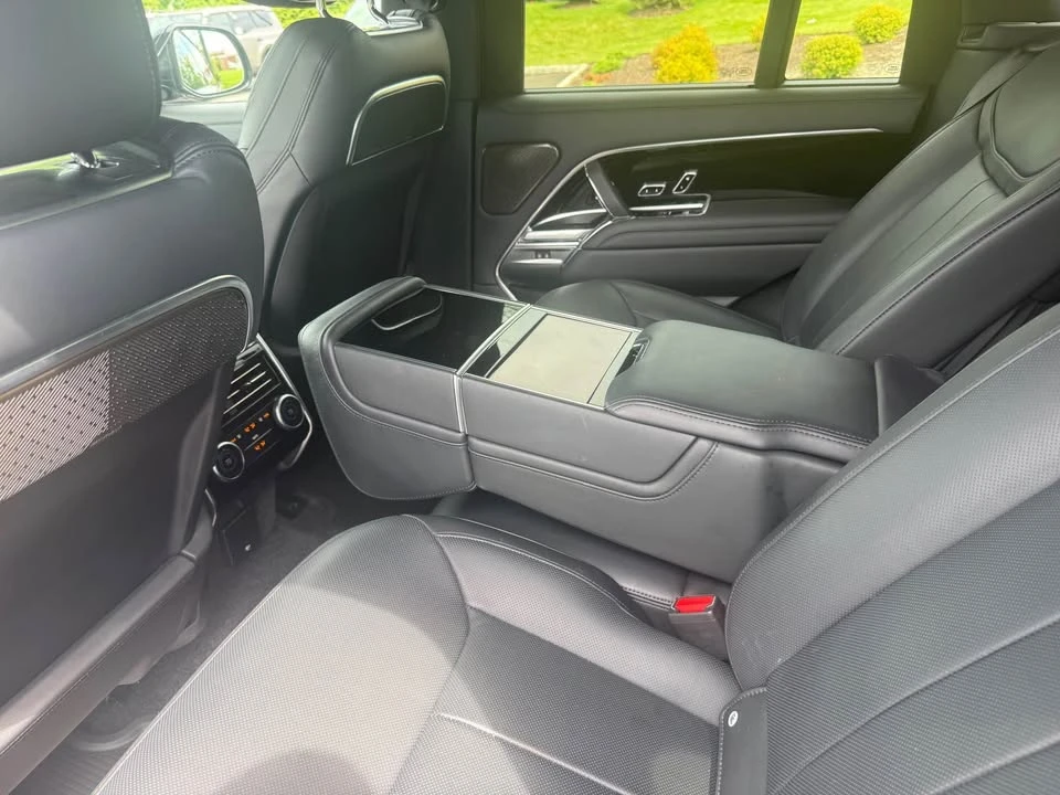 2024 Land Rover Range Rover L460 - Image 3 of 10