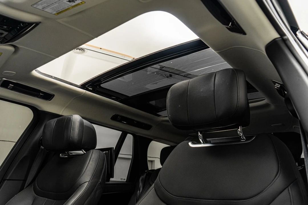 2024 Land Rover Range Rover L460 - Image 18 of 21