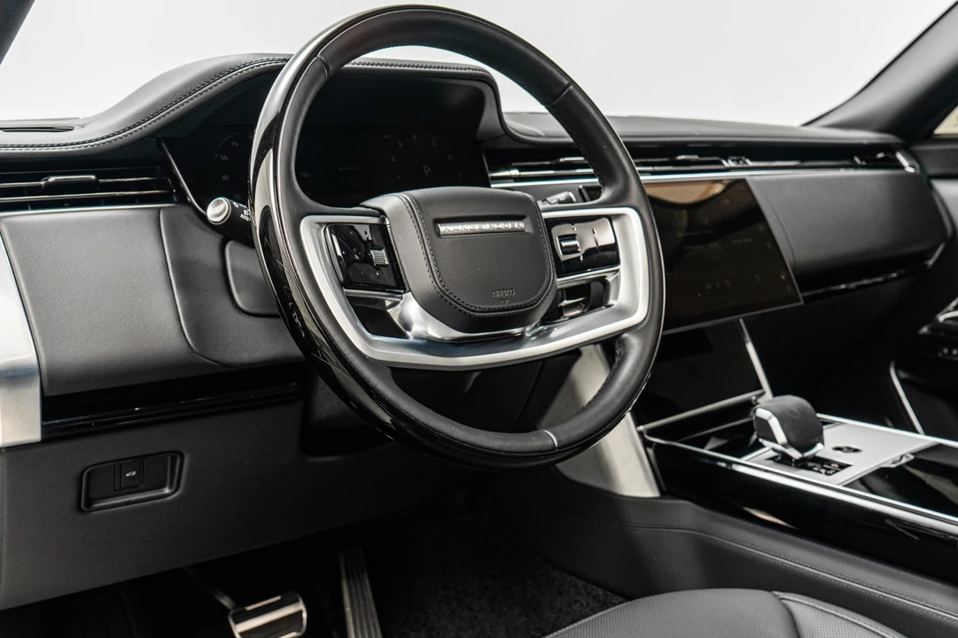 2024 Land Rover Range Rover L460 - Image 13 of 21