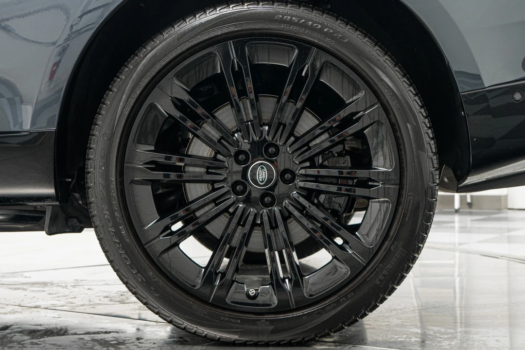 2024 Land Rover Range Rover L460 - Image 10 of 12