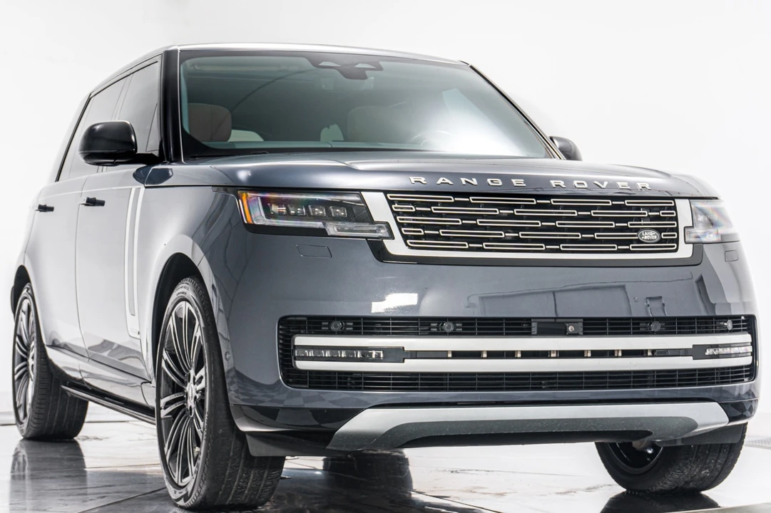 2024 Land Rover Range Rover L460 - Image 3 of 12
