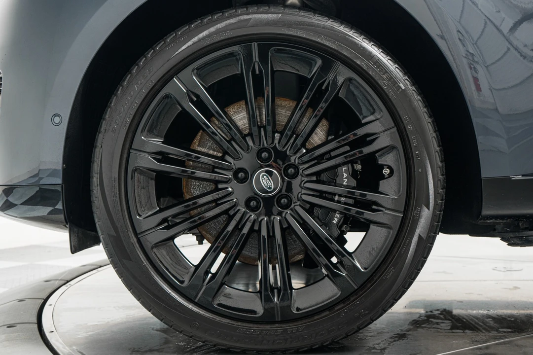 2024 Land Rover Range Rover L460 - Image 11 of 12