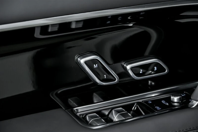 2024 Land Rover Range Rover L460 - Image 19 of 21