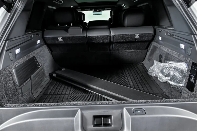 2024 Land Rover Range Rover L460 - Image 16 of 21