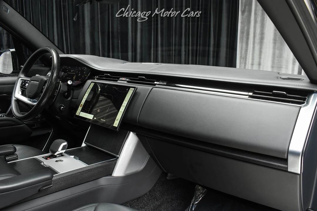 2024 Land Rover Range Rover L460 - Image 26 of 31